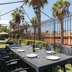 https://villa-las-americas-playa-de-las-americas-tenerife.in-canary-islands.com